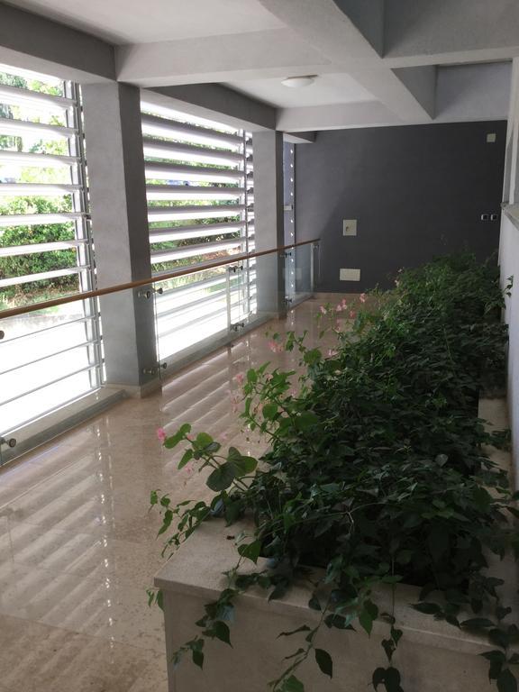 Alessia Apartments-Top Location And Garage Parking 로비니 외부 사진